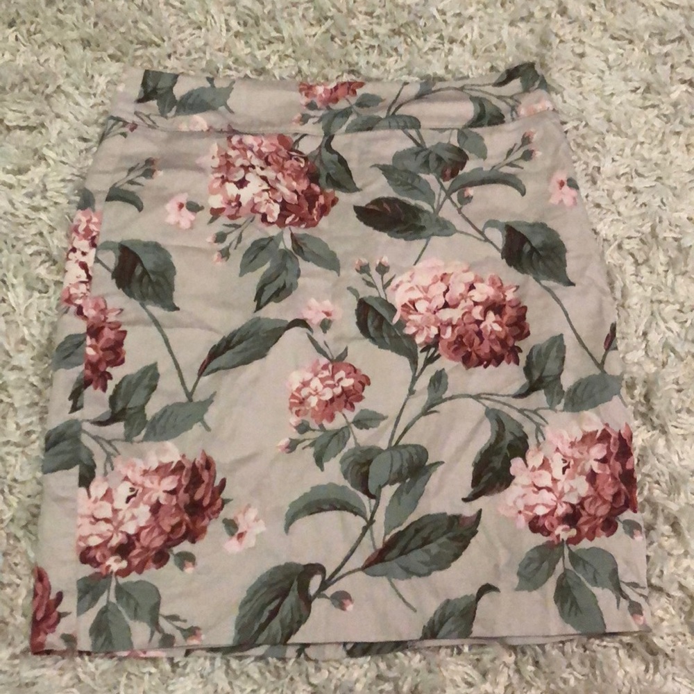 Ann Taylor Loft Floral Pencil Skirt!!
